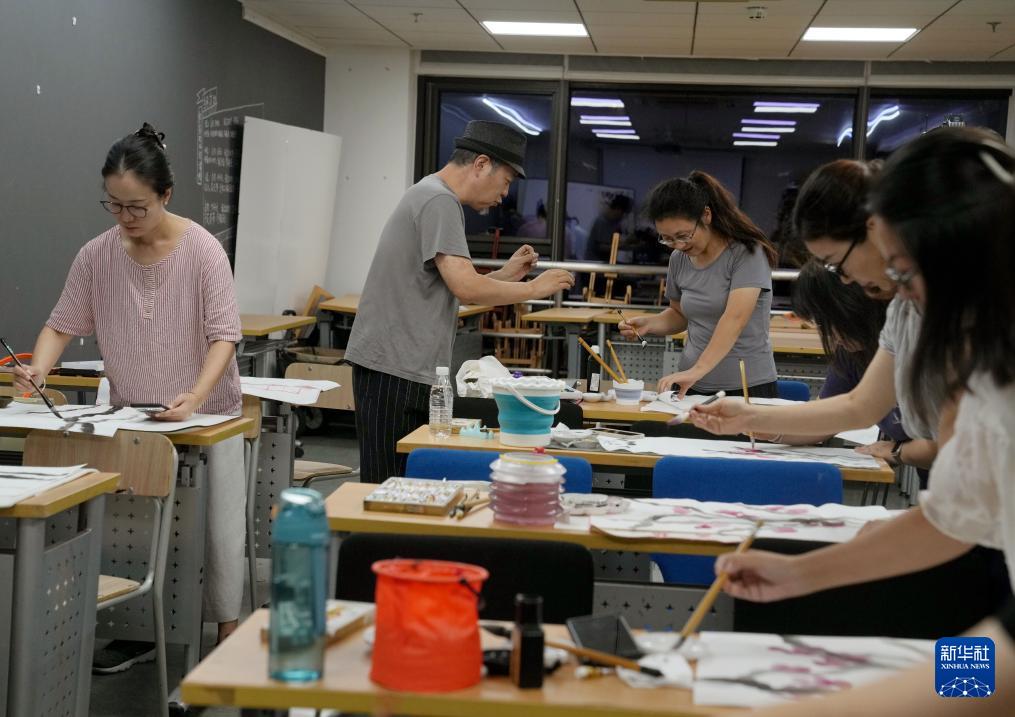 2024上海市民艺术夜校秋季班开学(图2) 2024上海市民艺术夜校秋季班开学(图2)